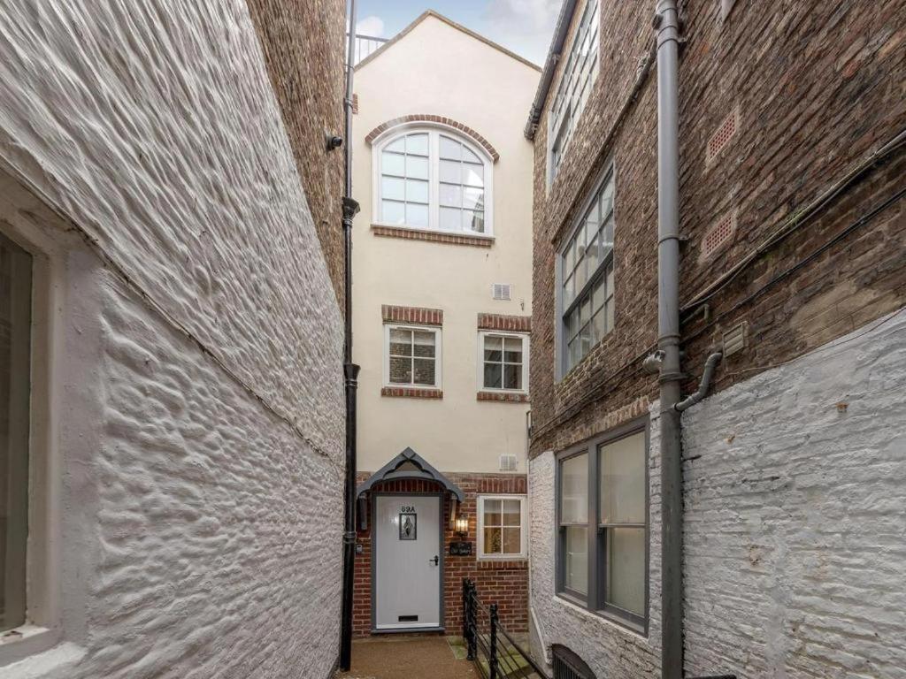 89A Church Street - Luxury One Bed Apartment With Roof Terrace 惠特比 外观 照片