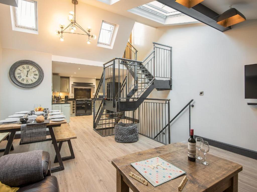 89A Church Street - Luxury One Bed Apartment With Roof Terrace 惠特比 外观 照片